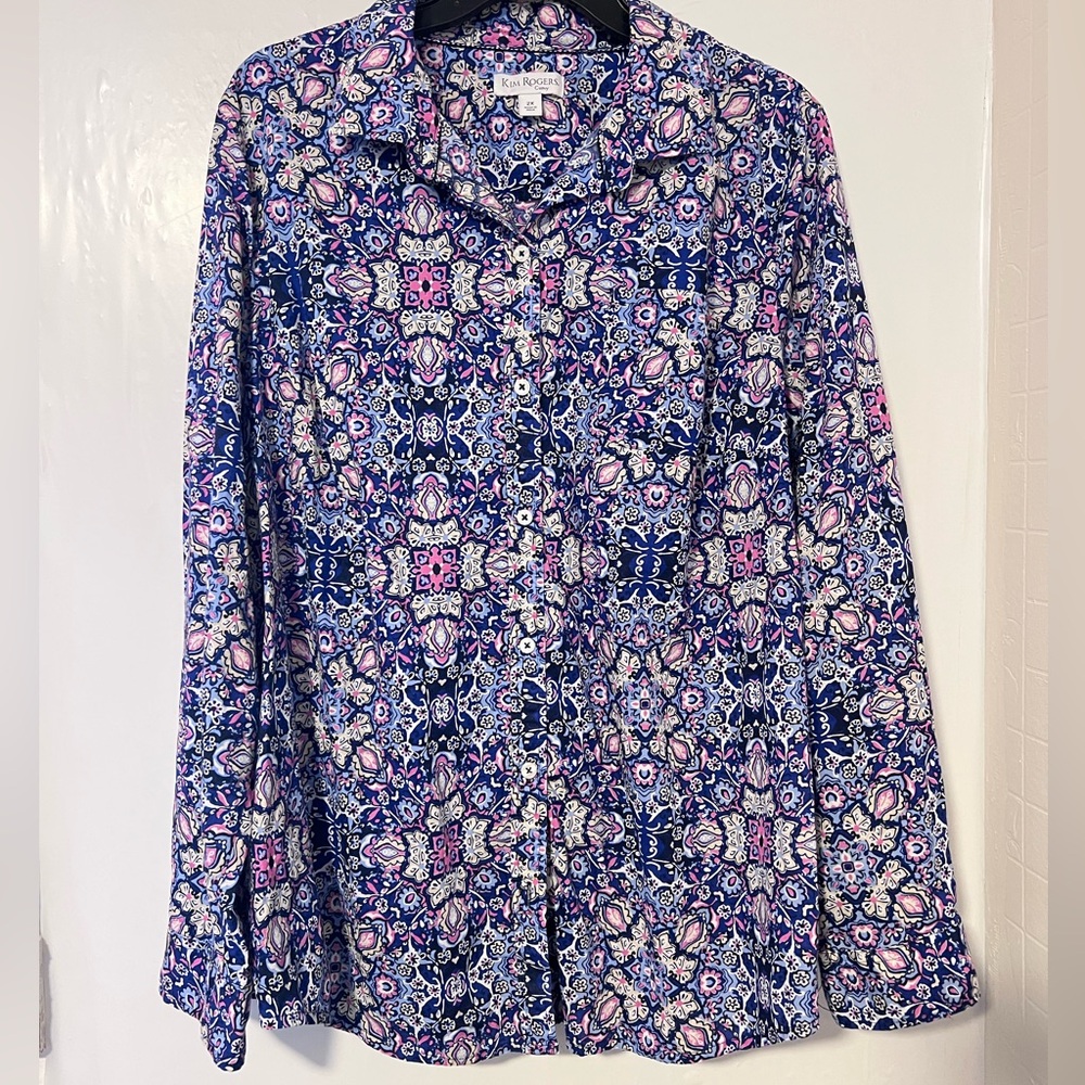 Kim rogers button up top size 2x